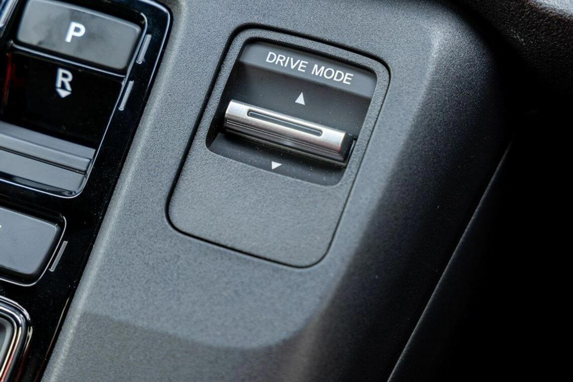 このタイミングでホンダがEVを発表した理由, ブリスターフェンダー採用の“やんちゃ”なスタイル, シティ・ターボⅡを想起させるインテリア, NORMALモードの走行性能, Super-ONEで追加されたBOOSTモード, 低重心化により安定感が増したハンドリング, ワクワクが詰まった新EVカテゴリーに期待