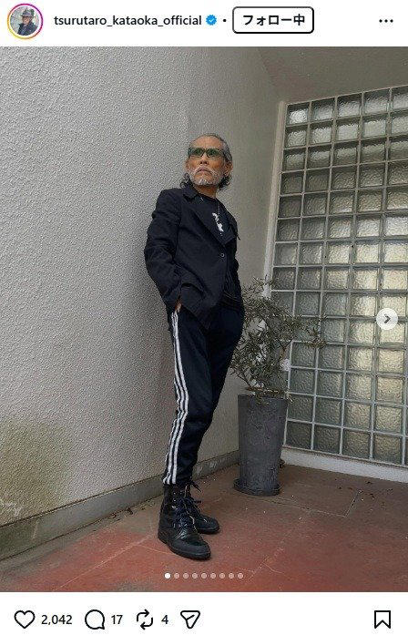 片岡鶴太郎 「ヨウジヤマモト」ジャケットと「アディダス」ジャージのスポーツMIX私服姿を公開 「すごーくカッコイイ」 の声, 71歳 片岡鶴太郎 お笑いタレント＆俳優として大人気に 画家・書道家としても活躍, 【Instagram投稿】片岡鶴太郎 洗練されたオールブラックコーデの全身ショット, 【Instagram投稿】片岡鶴太郎 アクセサリーにもこだわり！コーディネートを紹介, 二人以上世帯のひと月の平均ファッション費用は9985円！特に女性の関心が高い傾向に, 美容費の平均月額も年々上昇。男女ともに美容への意識が高まる