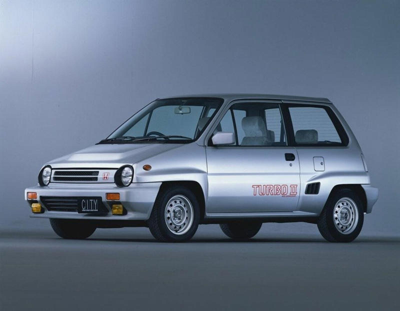 このタイミングでホンダがEVを発表した理由, ブリスターフェンダー採用の“やんちゃ”なスタイル, シティ・ターボⅡを想起させるインテリア, NORMALモードの走行性能, Super-ONEで追加されたBOOSTモード, 低重心化により安定感が増したハンドリング, ワクワクが詰まった新EVカテゴリーに期待