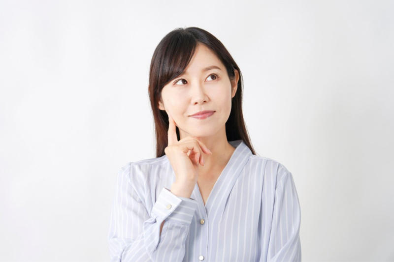 【年代別】単身世帯の貯蓄額はいくら？平均と中央値を一覧で確認, 30歳代単身世帯の貯蓄額：平均と中央値の内訳, 40歳代単身世帯の貯蓄額：平均と中央値の内訳, 50歳代単身世帯の貯蓄額：平均と中央値の内訳, 60歳代単身世帯の貯蓄額：平均と中央値の内訳, 貯蓄ができる人とできない人の違いは？3つのポイントを解説, 違い1. お金の流れを具体的に把握できているか, 違い2. 「先取り貯蓄」で自動的に貯まる仕組みがあるか, 違い3. お金に関する情報を積極的に収集しているか