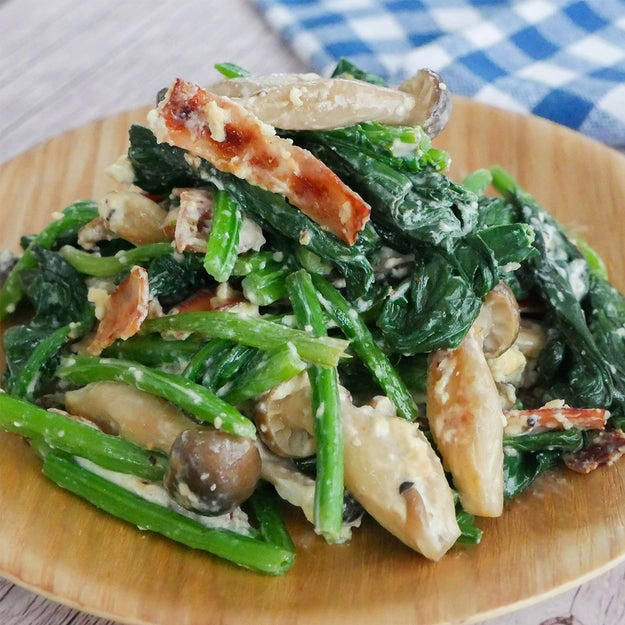 ほうれん草とカニ風味かまぼこのピリ辛ごま和え, 【ほうれん草がどんどん食べられる】めんつゆ＆ラー油で作る「カニカマ入りピリ辛ごま和え」レシピ, ほうれん草の和風チーズおひたし, 【おひたしに飽きたら…】かつお節×チーズで背徳！ほうれん草のアレンジおひたしレシピ, ほうれん草のクリームチーズ和え, 【ほうれん草であと一品】味見でなくなるおいしさ！絶品クリームチーズ和えレシピ, ほうれん草ポテトサラダ, 【ほうれん草、こう食べて】和えるだけ。おいしすぎて全然足りん大人気ポテサラ