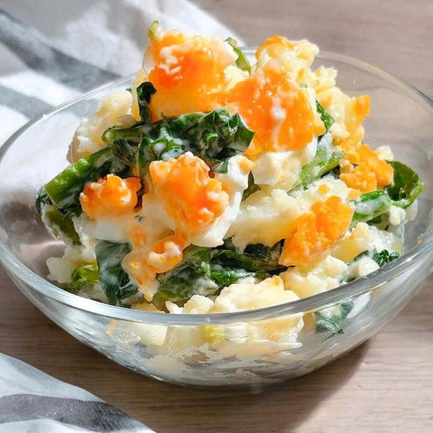 ほうれん草とカニ風味かまぼこのピリ辛ごま和え, 【ほうれん草がどんどん食べられる】めんつゆ＆ラー油で作る「カニカマ入りピリ辛ごま和え」レシピ, ほうれん草の和風チーズおひたし, 【おひたしに飽きたら…】かつお節×チーズで背徳！ほうれん草のアレンジおひたしレシピ, ほうれん草のクリームチーズ和え, 【ほうれん草であと一品】味見でなくなるおいしさ！絶品クリームチーズ和えレシピ, ほうれん草ポテトサラダ, 【ほうれん草、こう食べて】和えるだけ。おいしすぎて全然足りん大人気ポテサラ