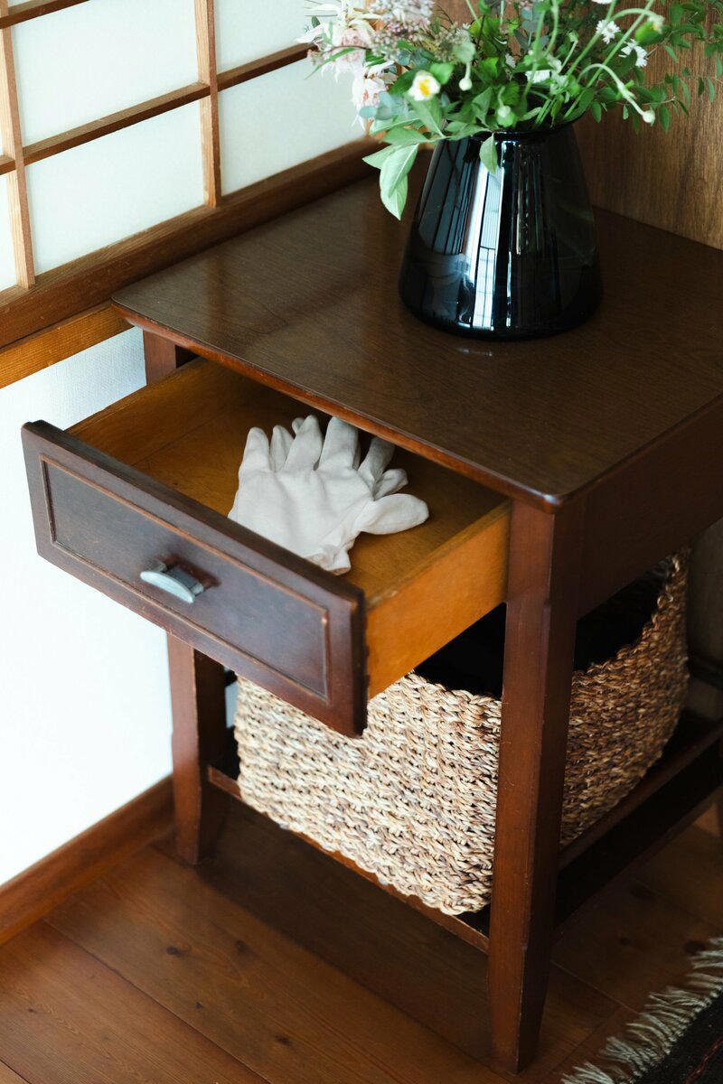 少なすぎず、もちすぎない, コンパクトな暮らしに合うものを選び直したい, ひとつ買ったら、ひとつ手放す, 「上手な手放し方」をもって、余白をキープ
