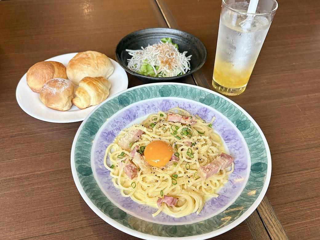 鎌倉パスタを運営する「サンマルクホールディングス」, 平日ランチなら、＋250円でパン食べ放題, 他チェーンとの比較で見えた特徴, サンマルクHDの、次の成長軸は「牛カツ専門店」