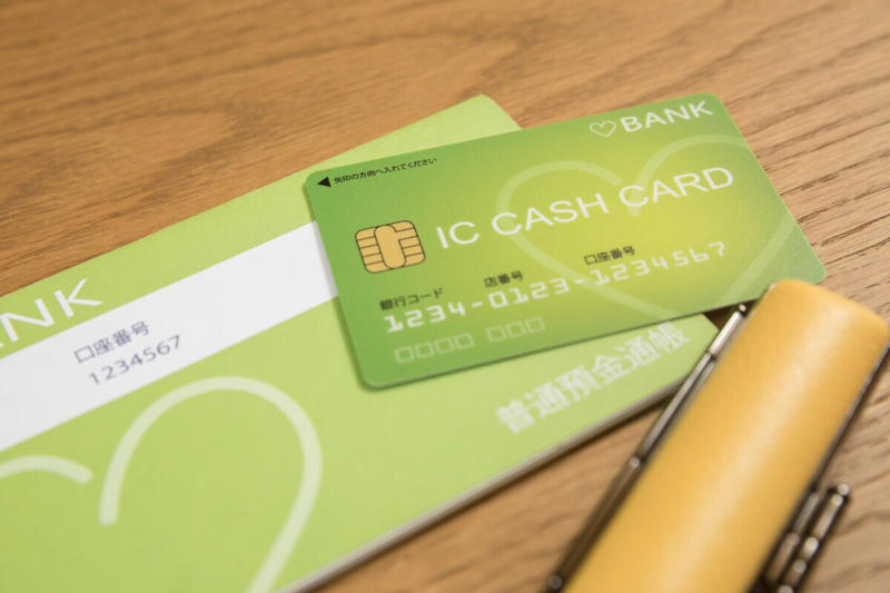 回答者のプロフィール, 「姉が面倒をみるから」と口を出さずにいたら……父の預金1200万円がわずか100万円に, 妻には「あなたが訴訟を起こさないから」と責められ……狂った老後設計と夫婦の亀裂, 精神的に限界を迎えた男性は心療内科へ。一方、妻は無料の法律相談会へ足を運び…, 「情」や「家族だから」は通用しない。相続トラブルの経験者として、同じように悩む友人に伝えていること