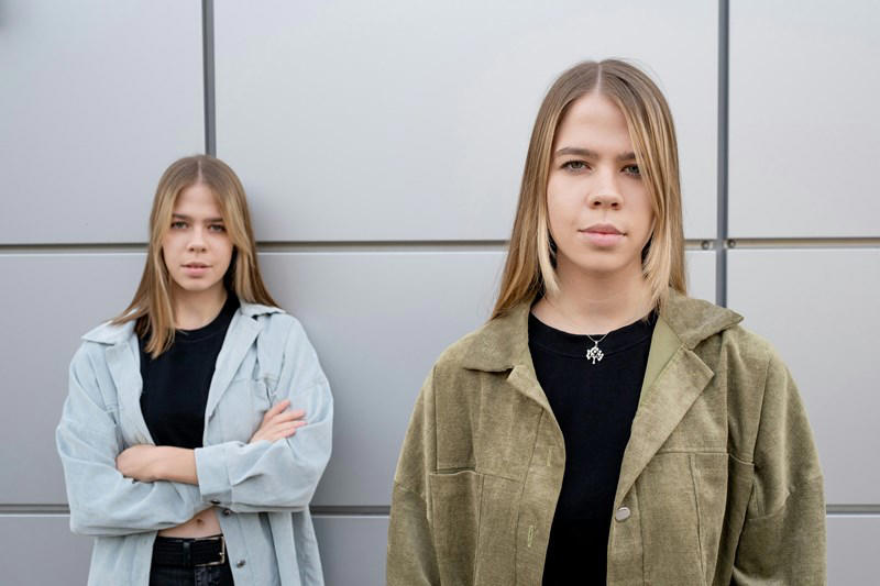 Mom demands 25-year-old unemployed stepdaughters move out, claims she'll take her other kids and leave if they don't: ‘They’ve completely taken over my home’ "Honey, I kicked out the kids.", Image 1 of 23, Image 4 of 23, Image 5 of 23, Image 6 of 23, Image 7 of 23, Image 8 of 23, Image 9 of 23, Image 10 of 23, Image 11 of 23, Image 12 of 23, Image 13 of 23, Image 14 of 23, Image 15 of 23, Image 16 of 23, Image 17 of 23, Image 18 of 23, Image 19 of 23, Image 20 of 23, Image 21 of 23, Image 22 of 23, Image 23 of 23