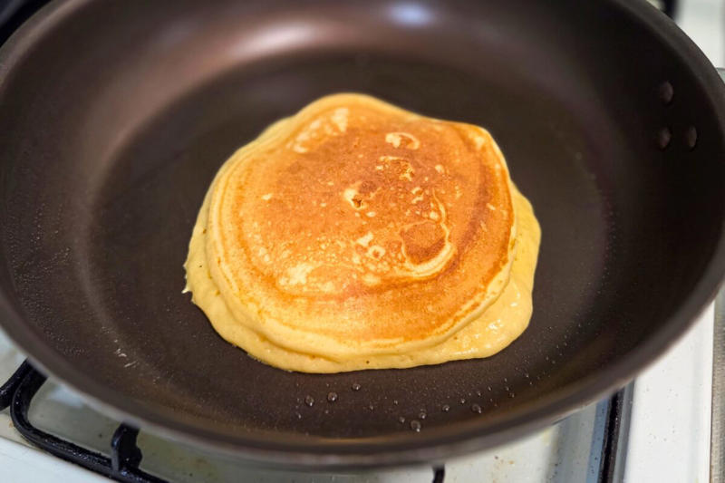 ■「喫茶店みたいなホットケーキ」の材料, ■みりんシロップの作り方, ■生地にもみりんを加える, ■焼くとふっくら仕上がる, ■生地はふわふわ、シロップは上品な甘さ