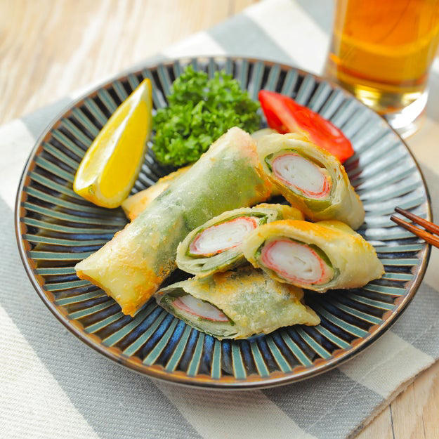 カニカマとはんぺんのチーズ焼き, 【材料3つ！混ぜて焼くだけ！】お弁当にピッタリなおかずレシピ, カニ風味かまぼこと大葉のチーズ春巻き, 【カニカマはもう、そのまま食べません】やらなきゃ損しちゃうおかずレシピ, カニ風味かまぼこの餃子, 「カニカマ史上いちばんうまい食べ方♡」挟んで焼くだけで、超簡単おかずレシピ！