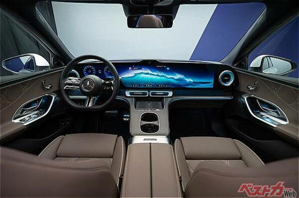 ついに来た新型Cクラス　正式には“電動Cクラス”として登場, デカくなったうえにハッチバック風!?　見た目はこれまで以上に激変, 4WDで360kW!!　新型Cクラスは中身も相当ヤバい, SNSは見た目に集中砲火？　でも結局は売れそうな予感も