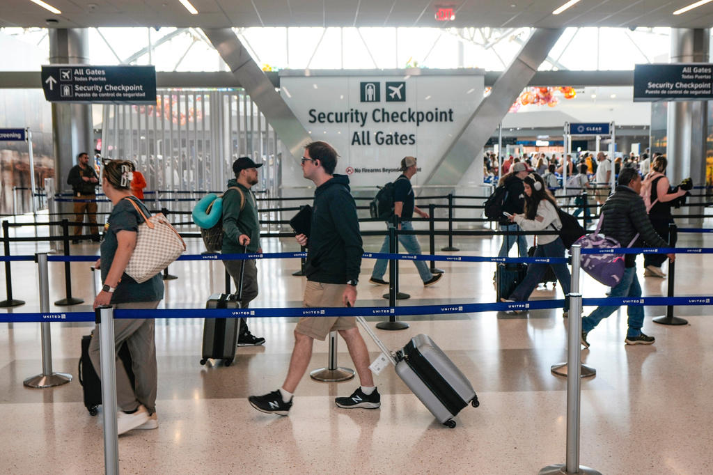 Are these cancellations happening at the last minute?, My flight was canceled. What should I do first?, Do I have the right to a refund or a new flight?, Are passenger rights the same everywhere?, What protections apply?, How can I prepare before a trip to avoid headaches?, What do I need for a claim or complaint?, Should I accept the first alternative flight the airline offers?, Can I book a different flight myself?, Any other tips to avoid getting stuck?