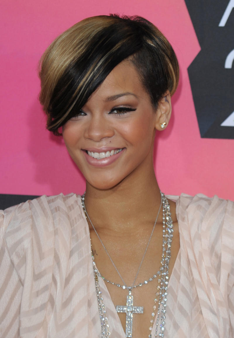 The Wet Look, Statement Waves, Face-Framing Strands, Soft Glam, The Slick Back, Shaggy Bangs, Buzzed Sides, The OG Pixie, Shaggy Side Part, Accessorized , Blunt Cut, Straight Edge, The Middle Part, Micro Bangs, Subtle Layers, Deep Side Bang, Statement Curls, Classic Waves, Swift Spikes, Gelled Ombre, The Mullet Pixie, Deep Side Part, The Bowl Cut, The Casual Pixie, Retro Glam, How to Style a Long Pixie Cut