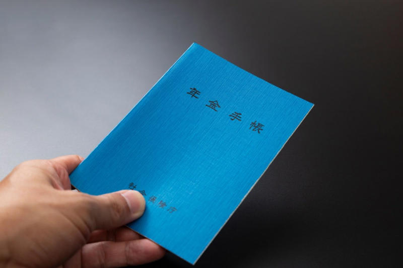 【在職老齢年金とは？】年金が「減額」される仕組みを理解, 【2026年4月 改正ポイント】基準額は「51万円」から「65万円」へ引き上げ, 支給停止基準額の引き上げで「実際の受給状況」はどう変わる？, 給与（月額）＋年金はいくらまでなら「年金」を満額受給できる？, 収入と年金の最適バランスを見極めることが重要