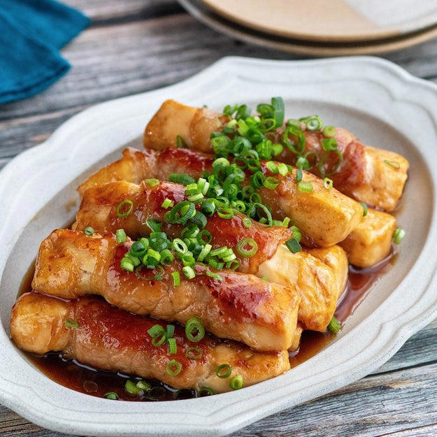 揚げ出し麻婆豆腐, 【麻婆豆腐はこう作るとハマる】外カリ、中とろっ…一口でやみつき「揚げ出し麻婆豆腐」, 肉巻き豆腐の照り焼き, この肉巻き、中に何が入っているか分かる？ご飯が進むメインおかずレシピ, なすと豆腐のカレーマヨ炒め, 【なすと豆腐で作る節約おかず】ひき肉なしで大満足！絶品カレーマヨ炒めレシピ, 新玉ねぎと豆腐のふわふわ焼き, お好み焼きかと思いきや…【新玉ねぎと豆腐のふわふわ焼き】軽いのにウマすぎて止まらん, ふわとろ豆腐グラタン, 【じゃがいも全部こうして】牛乳なしでこのふわとろ。おかわり止まらん「豆腐グラタン」レシピ