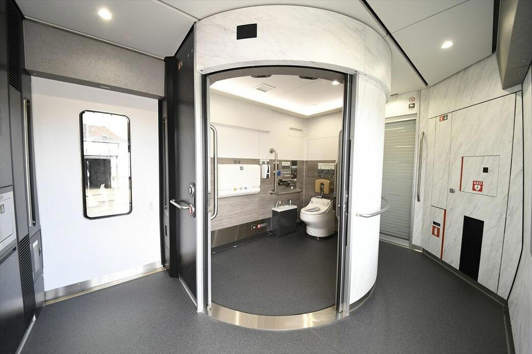 新幹線は「2両に1両はトイレ付き」, 「ミニ新幹線」はちょっと違う, 私鉄特急はトイレが少ない？, 観光特急は多く、通勤特急は少ない, トイレ数充実の近鉄特急