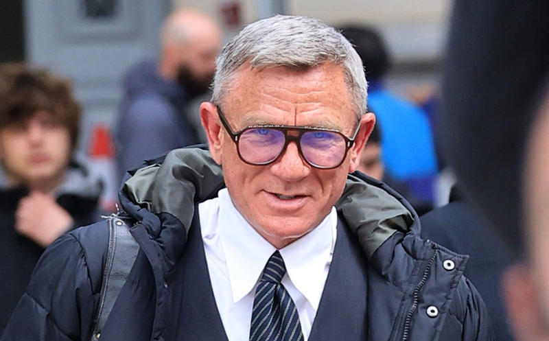 Why does this hairstyle work on Craig?, What causes greys – and how does that affect your hair?, How should a man care for his grey hair?, How can a man enhance his grey hair?, What about your grey facial hair?, Going grey in a refined way