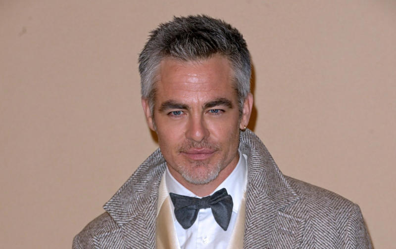 Why does this hairstyle work on Craig?, What causes greys – and how does that affect your hair?, How should a man care for his grey hair?, How can a man enhance his grey hair?, What about your grey facial hair?, Going grey in a refined way