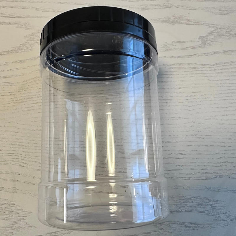 味付けのりの空き容器に「アレ」が入った, セロハンテープの大きさに驚くほどフィット, 7〜8個は余裕で収納できる, シンデレラフィット！, 小さめの容器には入らない, 味付けのりの容器でセロハンテープを収納しよう