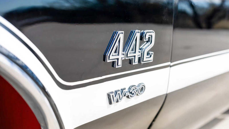 Fewer Than 100 Manual W-30 Convertibles: Why Scarcity Drives Six-Figure Prices , Oldsmobile Reduced Weight To Make The W-30 A Serious Threat , The W-30 Convertible Paired Brutish Force With Peak Luxury , It Had All The Performance Add-Ons Out Of The Gate , Auction Data Shows That Oldsmobile Is Still A Force To Reckon With