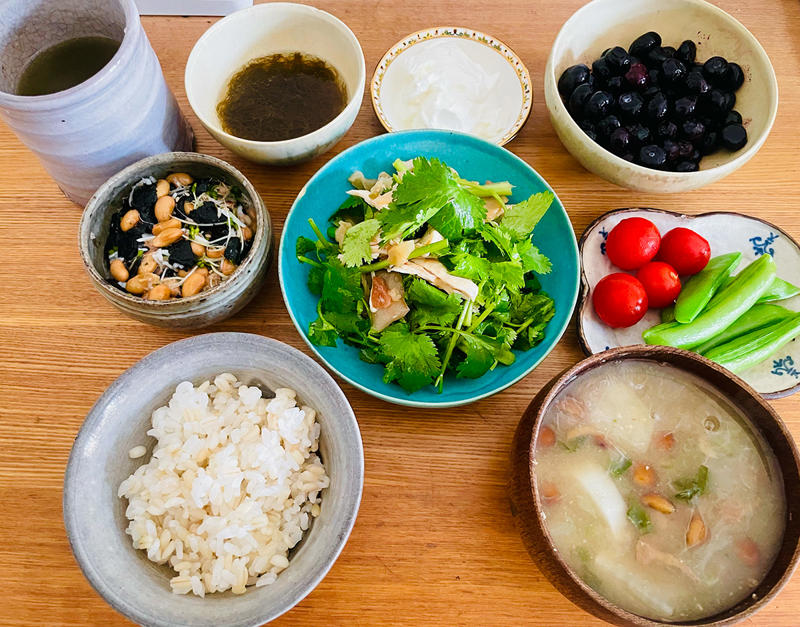 10分でできる筋トレ＆有酸素運動, 朝食は絶対！　納豆、海藻、ブルーベリーで腸活＆抗酸化, 1日2食生活で【内臓脂肪＆慢性炎症対策】, 【日焼け対策】美肌はもちろん、全身の老化対策にも, “ミトコンドリアに着目した”サプリメントを取り入れる