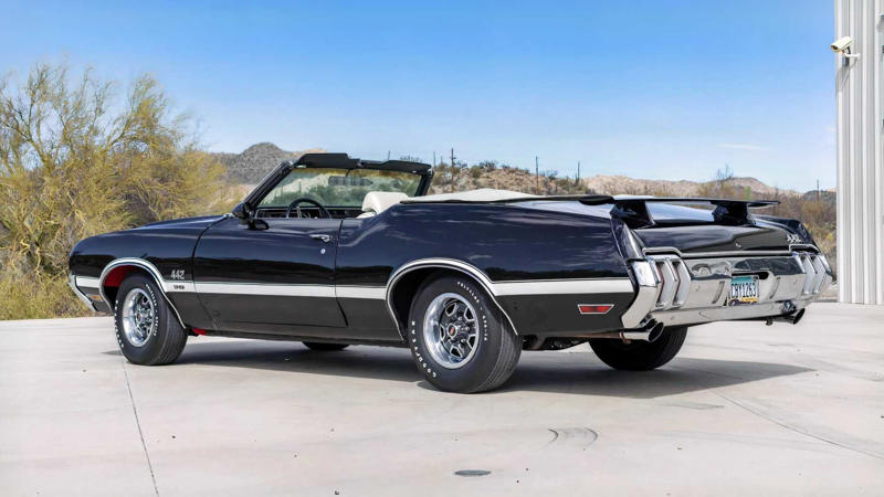 Fewer Than 100 Manual W-30 Convertibles: Why Scarcity Drives Six-Figure Prices , Oldsmobile Reduced Weight To Make The W-30 A Serious Threat , The W-30 Convertible Paired Brutish Force With Peak Luxury , It Had All The Performance Add-Ons Out Of The Gate , Auction Data Shows That Oldsmobile Is Still A Force To Reckon With