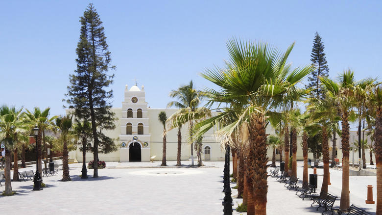 Todos Santos, Baja California Cholula, Puebla, San Cristóbal de las Casas, Chiapas, Taxco, Guerrero, Todos Santos, Baja California, Izamal, Yucatán, Chiapa de Corzo, Chiapas, Tequila, Jalisco, Papantla, Veracruz, Real de Catorce, San Luis Potosí, Peña de Bernal, Querétaro