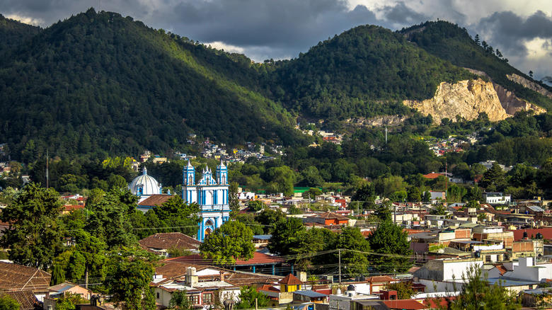 San Cristóbal de las Casas, Chiapas Cholula, Puebla, San Cristóbal de las Casas, Chiapas, Taxco, Guerrero, Todos Santos, Baja California, Izamal, Yucatán, Chiapa de Corzo, Chiapas, Tequila, Jalisco, Papantla, Veracruz, Real de Catorce, San Luis Potosí, Peña de Bernal, Querétaro