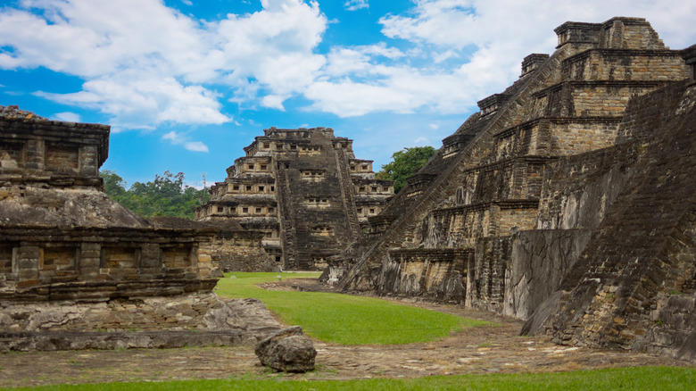 Papantla, Veracruz Cholula, Puebla, San Cristóbal de las Casas, Chiapas, Taxco, Guerrero, Todos Santos, Baja California, Izamal, Yucatán, Chiapa de Corzo, Chiapas, Tequila, Jalisco, Papantla, Veracruz, Real de Catorce, San Luis Potosí, Peña de Bernal, Querétaro