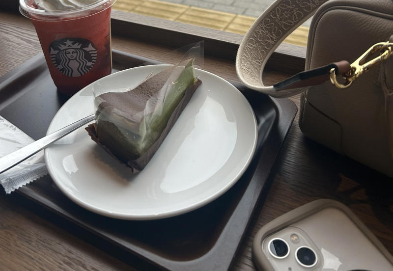 1. セールや送料無料など「安さ」を理由に買うのをやめる, 2. 買う前に一晩寝かせる, 3. SNSを見て流行に流されるのをやめる, 4.「ちょっとだけ」のコンビニ・自販機利用をやめる, 5. 回数を決めずに外食やデリバリーを利用するのをやめる