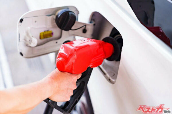 ハイオク仕様車に約10円安いレギュラーガソリンを入れるとどうなる？　燃費やパワーは？, レギュラーガソリン仕様車にハイオクガソリンを入れるとどうなる？, ハイオクとレギュラーを混ぜても大丈夫？, ディーゼルエンジン車にガソリンを入れると？