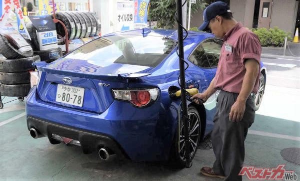 ハイオク仕様車に約10円安いレギュラーガソリンを入れるとどうなる？　燃費やパワーは？, レギュラーガソリン仕様車にハイオクガソリンを入れるとどうなる？, ハイオクとレギュラーを混ぜても大丈夫？, ディーゼルエンジン車にガソリンを入れると？