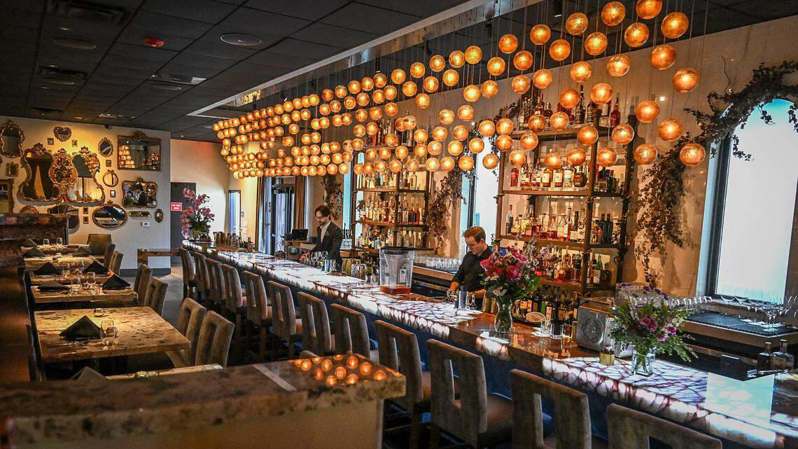 How to pronounce Bulle, The menu, The Chef, Can Fresno support such a high-end restaurant?