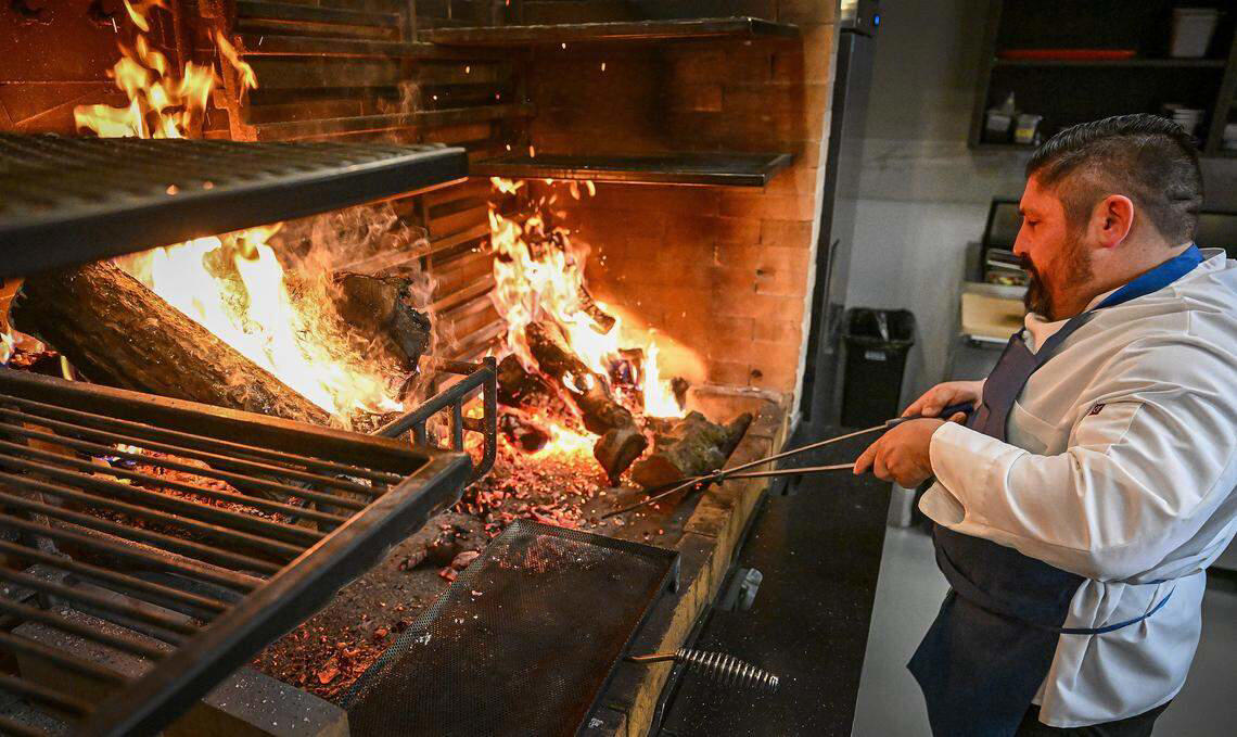 How to pronounce Bulle, The menu, The Chef, Can Fresno support such a high-end restaurant?