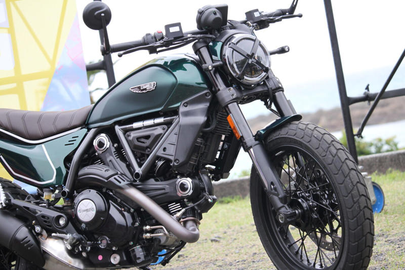オーナーのプロフィール, SCRAMBLERの購入を決めた一番の要素は？, 以前に乗っていた車両は？, 比較検討した車両は？ 現在のSCRAMBLERを選んだポイントは？, 数あるバイクの中でSCRAMBLERスタイルに惹かれた理由は？, 他メーカーのSCRAMBLERではなくDUCATIを選んだ理由は？, 愛車に乗っていて一番楽しいと感じる瞬間は？, お気に入りのポイントは？, ビギナーからベテランまで、SCRAMBLERシリーズが支持される理由は…？