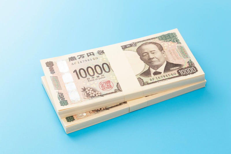 【2026年度】老齢基礎年金は月1300円増額！夫婦2人分の標準的な年金額は？, 老齢年金生活者支援給付金も改定！基準額は月5620円に, 障害基礎年金とは？内部障がい・精神障がいも対象で現役世代も支える制度, 障害年金生活者支援給付金の支給額について, 遺族基礎年金の改定ポイントは？のこされた家族の生活を支える年金, 遺族年金生活者支援給付金について, 年金の改定額はいつから反映？6月に届く「年金額改定通知書」の確認を