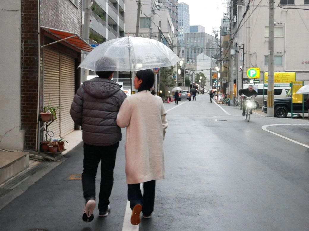 留学生歓迎パーティーで右樹さんは恋に落ちた,  「なぜ家まで送ってくれないの？」カップルの常識の違い , モヤモヤしていることを言わなければ…, 「気になる人ができたら正直に言う」遠距離を支えたルール, 両親に色眼鏡で見られないための「作戦」, 韓国と日本で、2度の結婚式