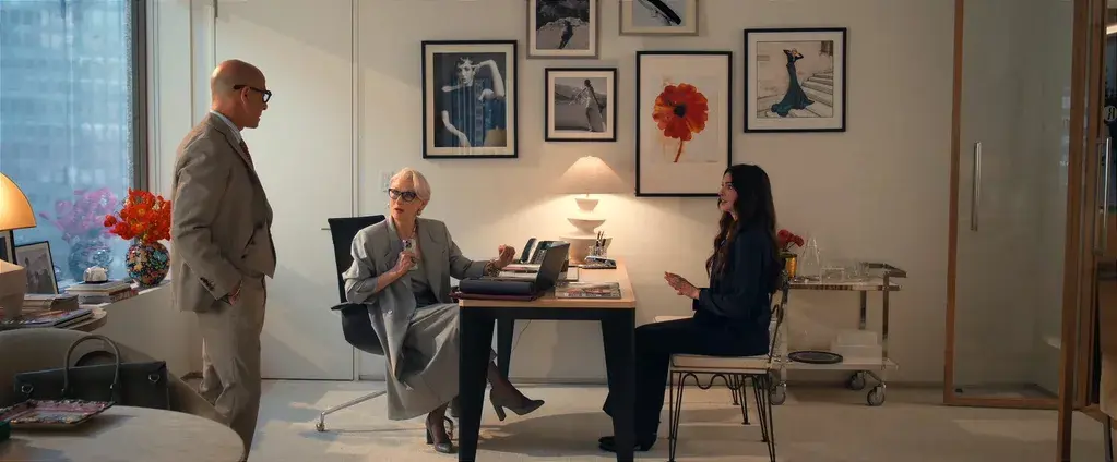 1. Black and white is a timeless combo, 2. Art inspires creativity, 3. A big desk is a power move, 4. Bosses don’t need computers, 5. Florals? For Spring? Groundbreaking