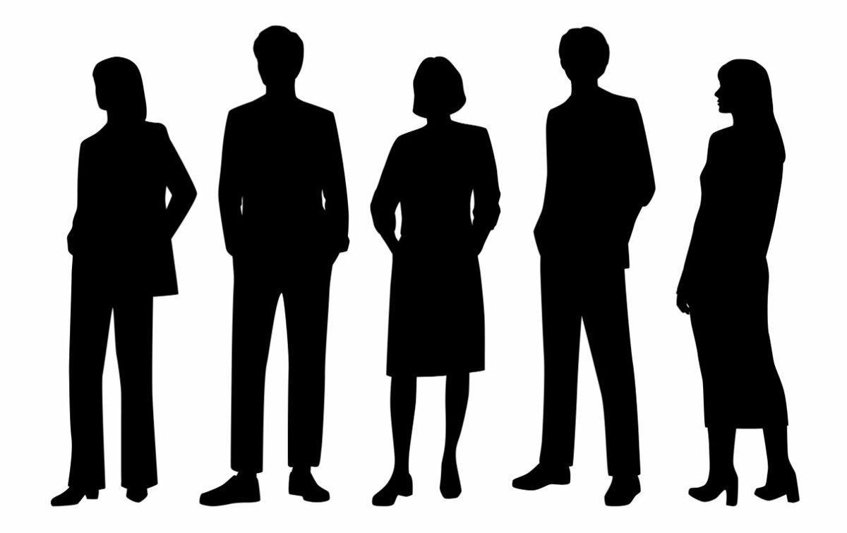 家庭の資産は増えている。その理由として「運用益」が上位に, 【40歳～50歳代】貯蓄額の平均・中央値はいくらか, 「40歳代・二人以上世帯」の貯蓄額（平均・中央値）, 「50歳代・二人以上世帯」の貯蓄額（平均・中央値）, 老後の生活費は平均いくら？, 65歳以上夫婦のみ無職世帯の生活費, 65歳以上の夫婦のみの無職世帯：毎月の収入, 65歳以上の夫婦のみの無職世帯：毎月の支出