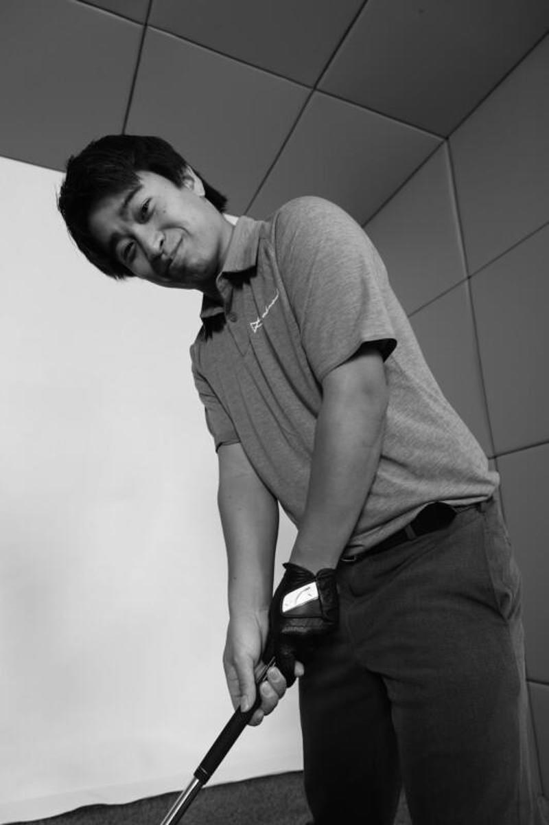加速力を上げるのは腕の動き！, 腕が遅れることでタメやしなりを作れる, ヒジを軽く曲げると腕全体が脱力できる, グリップはユルユル！ひよこを握る強さで, 腕と体が一緒に動くと上半身が突っ込んでしまう, ダウンスイングの途中から握っていく!