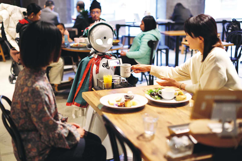 オペラ歌手のために作られたデザートを『カフェ ウィーン』, 『カフェ ウィーン』店舗詳細, 一服のお茶に老舗の歴史を感じる『山本山 ふじヱ茶房』, 『山本山 ふじヱ茶房』店舗詳細, 大人時間を過ごせるカフェバー『SALONE VENDREDI』, 社会参画を促すテクノロジーカフェ『分身ロボットカフェ DAWN ver.β』, 『分身ロボットカフェ DAWN ver.β』店舗詳細, 長年愛されてきた老舗喫茶に新しい風『はまの屋パーラー日本橋本店』, 『はまの屋パーラー日本橋本店』店舗詳細, シーンによって抹茶のイメージが変わる！ 『IPPUKU &amp; MATCHA 日本橋店』, 『IPPUKU &amp; MATCHA 日本橋店』店舗詳細