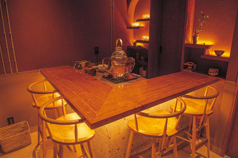 オペラ歌手のために作られたデザートを『カフェ ウィーン』, 『カフェ ウィーン』店舗詳細, 一服のお茶に老舗の歴史を感じる『山本山 ふじヱ茶房』, 『山本山 ふじヱ茶房』店舗詳細, 大人時間を過ごせるカフェバー『SALONE VENDREDI』, 社会参画を促すテクノロジーカフェ『分身ロボットカフェ DAWN ver.β』, 『分身ロボットカフェ DAWN ver.β』店舗詳細, 長年愛されてきた老舗喫茶に新しい風『はまの屋パーラー日本橋本店』, 『はまの屋パーラー日本橋本店』店舗詳細, シーンによって抹茶のイメージが変わる！ 『IPPUKU &amp; MATCHA 日本橋店』, 『IPPUKU &amp; MATCHA 日本橋店』店舗詳細