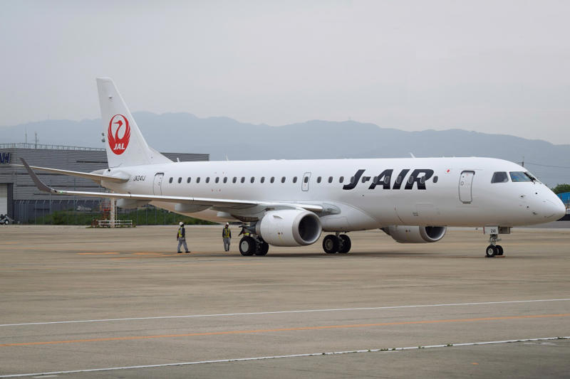 ジェイエア E190初号機受領 2016年4月20日, みやこ下地島空港 ビジネスジェットターミナル開業 2024年4月21日, 先進技術実証機X-2 初飛行 2016年4月22日, US-1A改(現US-2) ロールアウト 2003年4月23日, 仙台空港 開港 1957年4月24日, ブルーインパルス 初の国外遠征実施 1997年4月25日, 日本エアコミューター ATR42運航開始 2017年4月26日