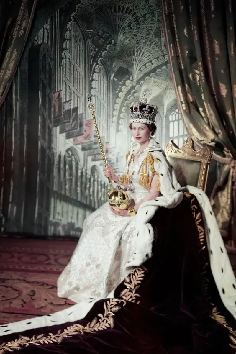 How did Queen Elizabeth use fashion during her reign?, Queen Elizabeth II didn’t ‘break the rules’ , How the Queen found privacy through fashion choices , ‘Entirely at ease’ 