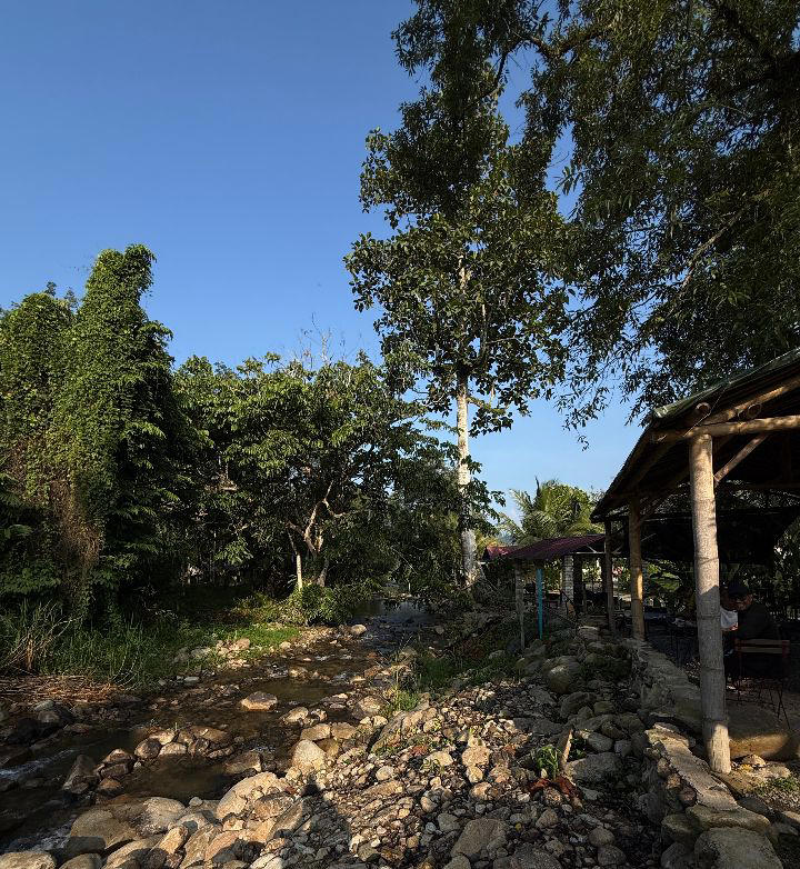 1. Kupi Tunggal – Janda Baik, 2. Kopi Ladang – Janda Baik, 3. Nasi Kerabu Sedap @ Kak Yati – Tanjung Malim, 4. 7 Half Cafe – Titi, Negeri Sembilan, 5. Leng’s Cafe – Bukit Tinggi