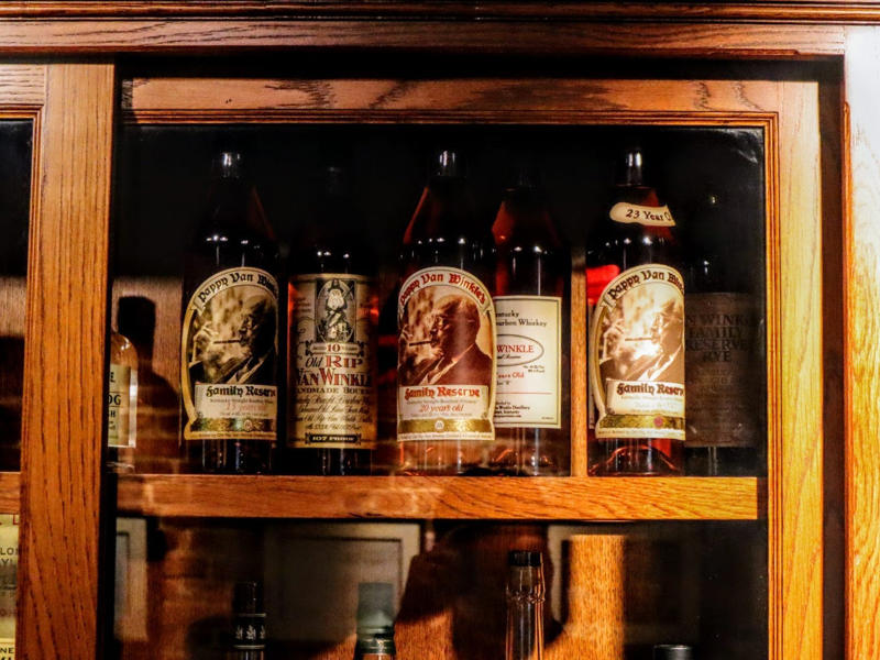 What the experts have to say about Pappy, My review of Old Rip Van Winkle 10 Year, My review of Pappy Van Winkle 20 Year, Where to buy Pappy Van Winkle, The bottom line