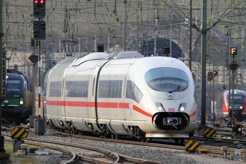 遅れた列車は本当に「ドイツ鉄道」？, 「ドイツの鉄道」が遅れるのは事実だが…, 追いつかないインフラ整備, 「時間通りの国」スイスの“非情”対応, 「ドイツ鉄道」の遅れではなくても…