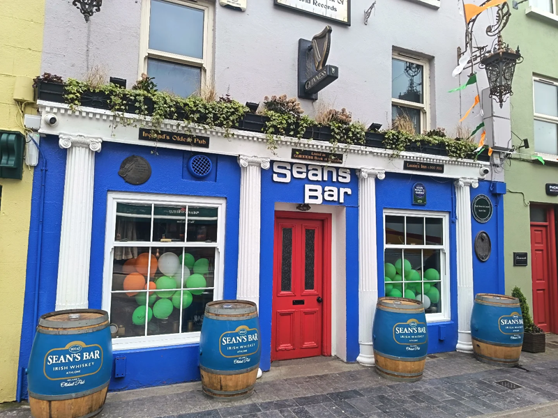 A landscape written in water, Stories in the soil, The Ireland that fewer see, The Wild Atlantic Way, Gastronomic marvels , Wine country, Whiskey and wallabies, Getting around