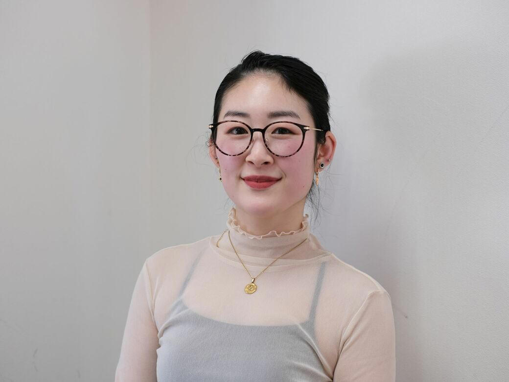 「21歳差婚」に対する周りの反応は, 4人の子育てとベリーダンス「彼のおかげ」, 同世代とのデート中に本心に気づく, 動じない夫は心の拠り所