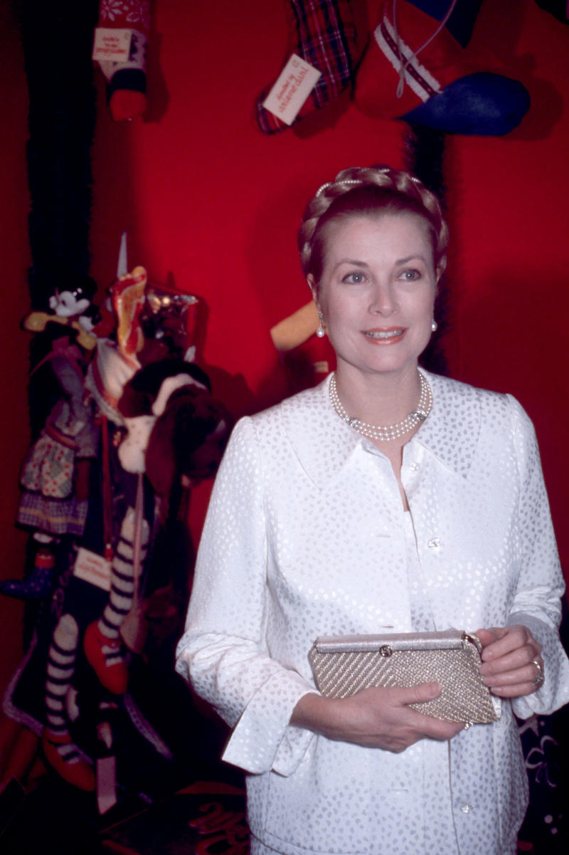 Grace Kelly, Princess of Monaco, 1977 Functional, luxurious, and designed to complement a low-key outfit., Princess Diana, 1992, Meghan Markle, 2018, Queen Elizabeth, 1956, Meghan Markle, 2020, Meghan Markle, 2019, Queen Camilla, 2024, Princess Diana, 1995, Grace Kelly, Princess of Monaco, 1965, Queen Letizia, 2025, Meghan Markle, 2024, Princess Beatrice, 2022, Princess Beatrice, 2019, Kate Middleton, 2023, Queen Letizia, 2023, Kate Middleton, 2022, Kate Middleton, 2015, Meghan Markle, 2023, Grace Kelly, Princess of Monaco, 1977, Queen Camilla, 2022, Princess Diana, 1988, Princess Diana, 1994
