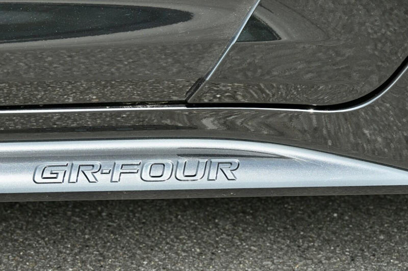 GRカローラとは?, 23式から25式前期までの進化は?, 25式後期では何が変わった?, 実際に走ってみると…, 既販車向けアップグレードプログラムも展開, 【フォトギャラリー】トヨタ「25式GRカローラ後期モデル」