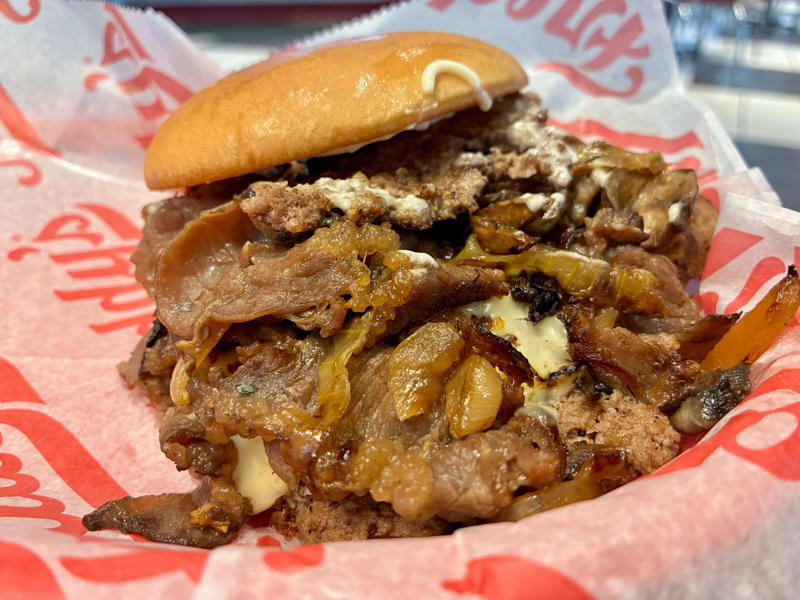 Pounders Bar &amp; Grill: Big burgers, neighborhood bar energy, Ale Mary’s: A burger with attitude, Freddy’s vs. Steak ’n Shake: The steakburger showdown, Final bite